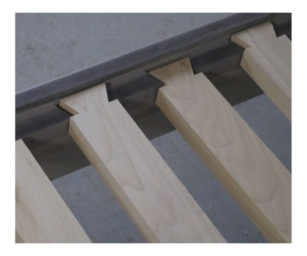 Detail of our 16 slat Platform System